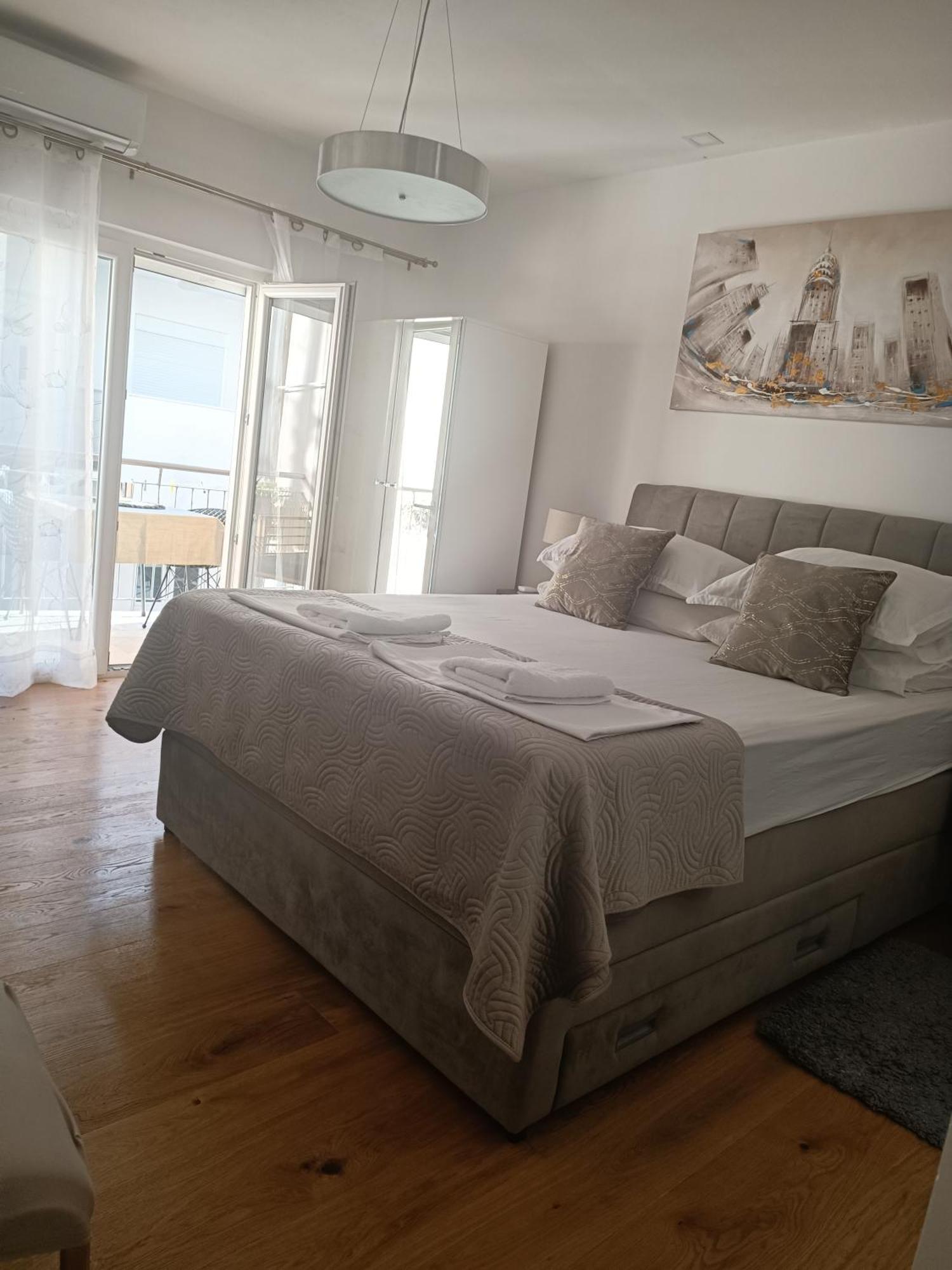 Apartment Golden Sunrise - 4 Ul.Petra Svacica11 Baska Voda Bagian luar foto